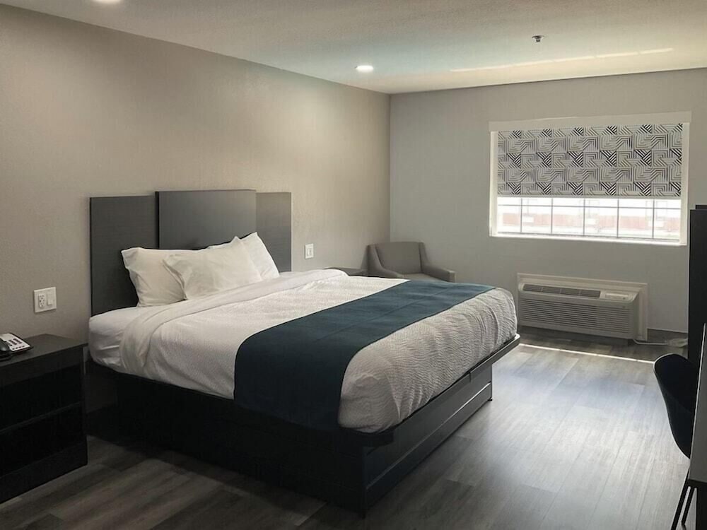 Studio6 Suites Brenham, TX 5/47