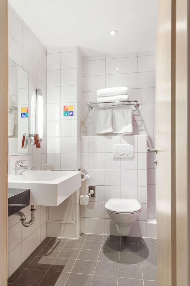 Mercure Northampton 15/63