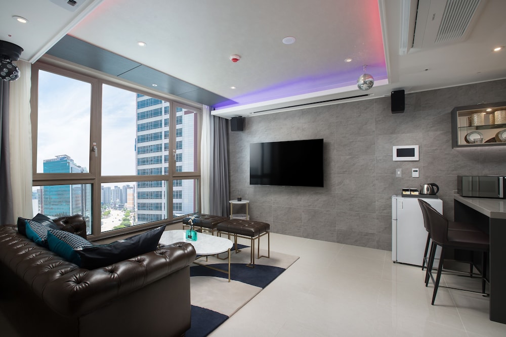 Utop Boutique Hotel and Residence 37/50