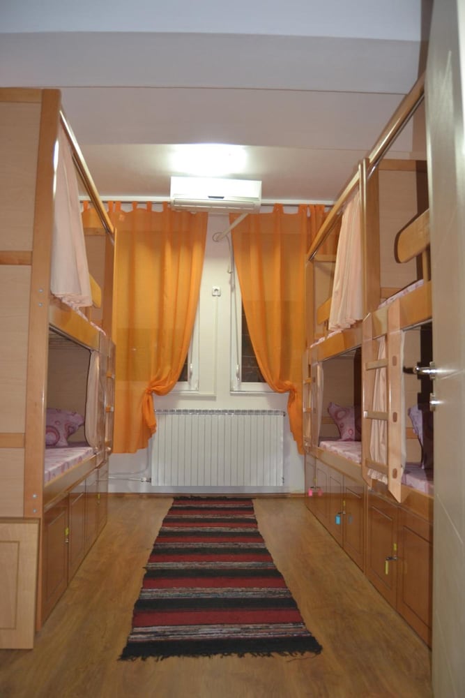 Hostel Valentin 2 9/32