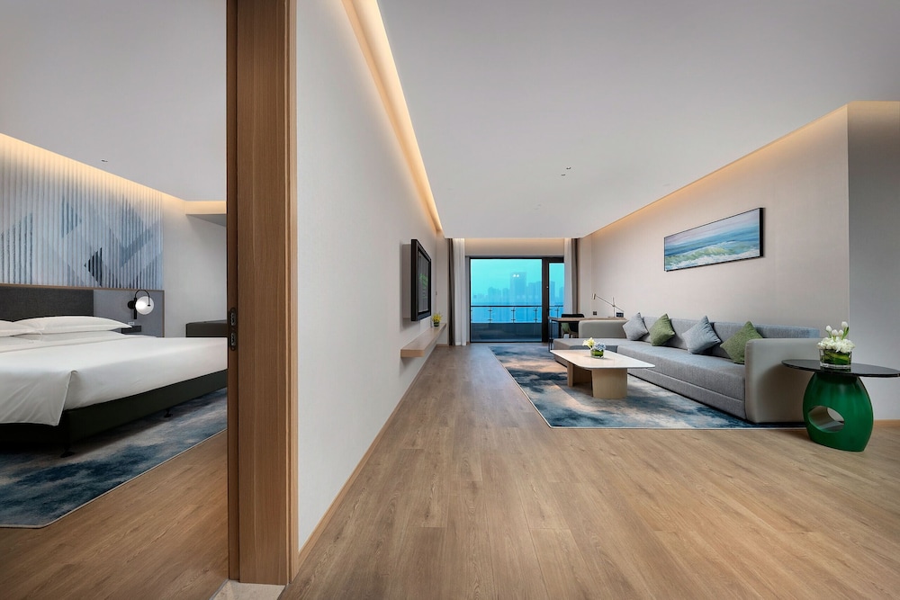 Holiday Inn & Suites Wuhan International Expo 40/67