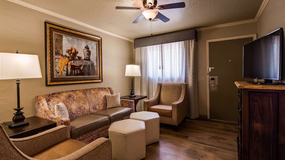 Best Western Plus Weatherford 32/43