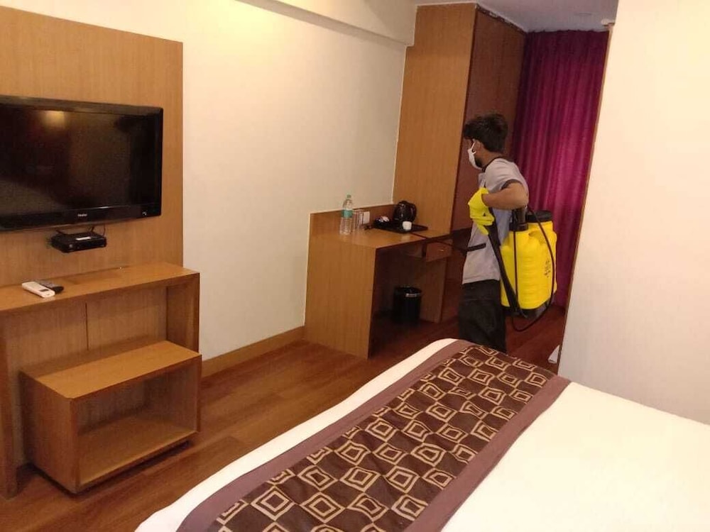Hotel Deccan Pavilion Pune 24/26