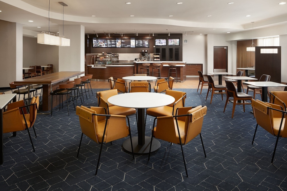 Courtyard by Marriott Winchester Medical Center 36/50