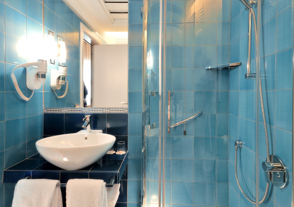 Hotel Palazzo Esedra 5/44