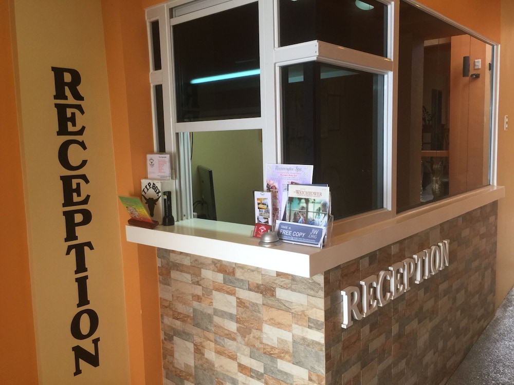 Papa Fred S Beach Resort 12/70