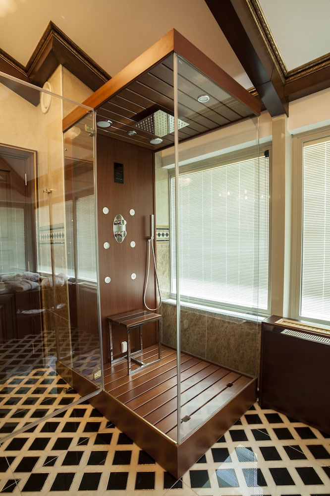 Vivaldi CE Gold Hotel 60/67