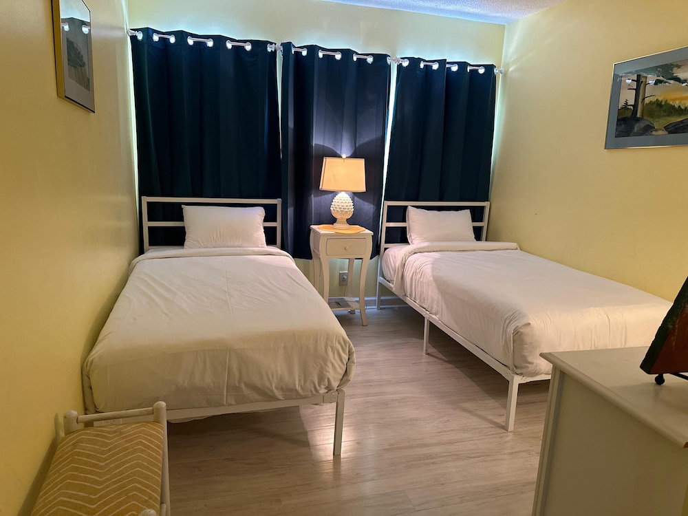 Myrtle Beach Resort by Beach Vacations 52/79