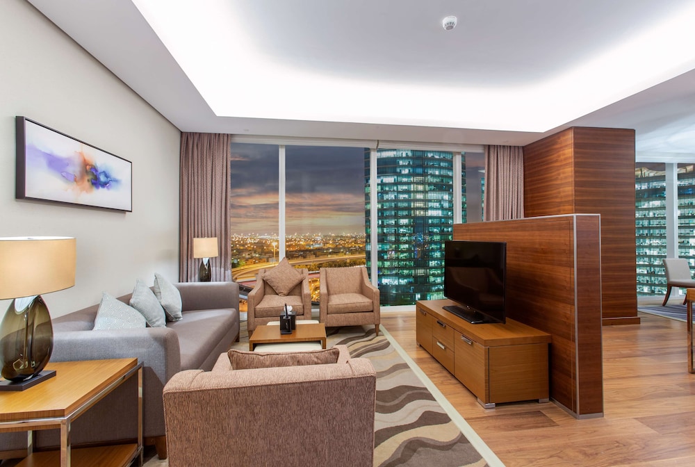 فندق هيلتون الرياض والشقق الفندقيه(Hilton Riyadh Hotel & Residences) 38/82