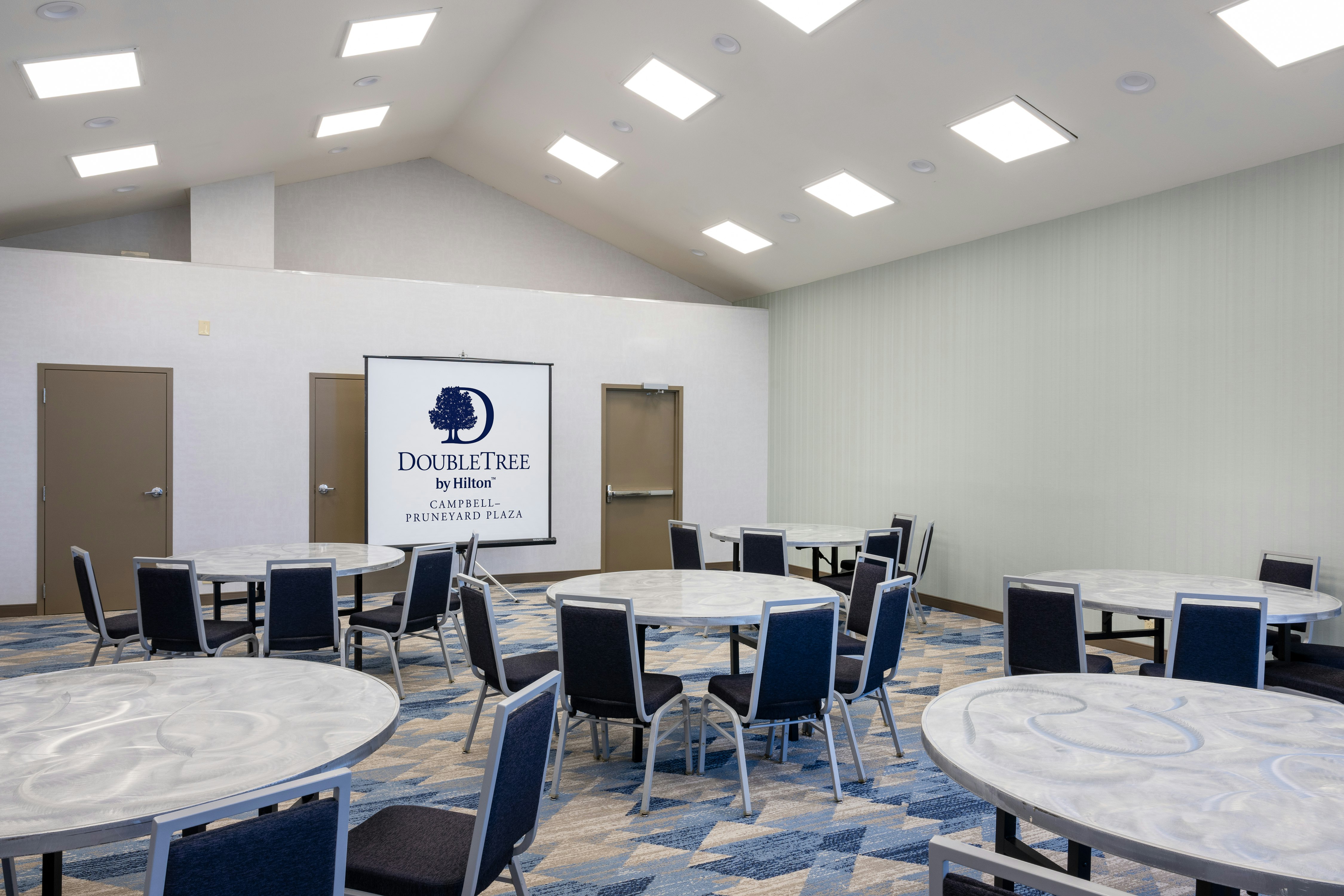 DoubleTree by Hilton Hotel Campbell - Pruneyard Plaza 33/50