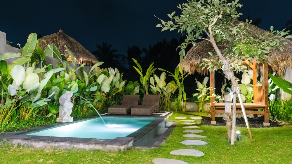 Three Gold Luxury Private Villas 36/50