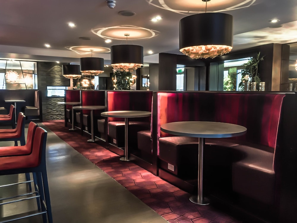 Carlton Hotel 52/61