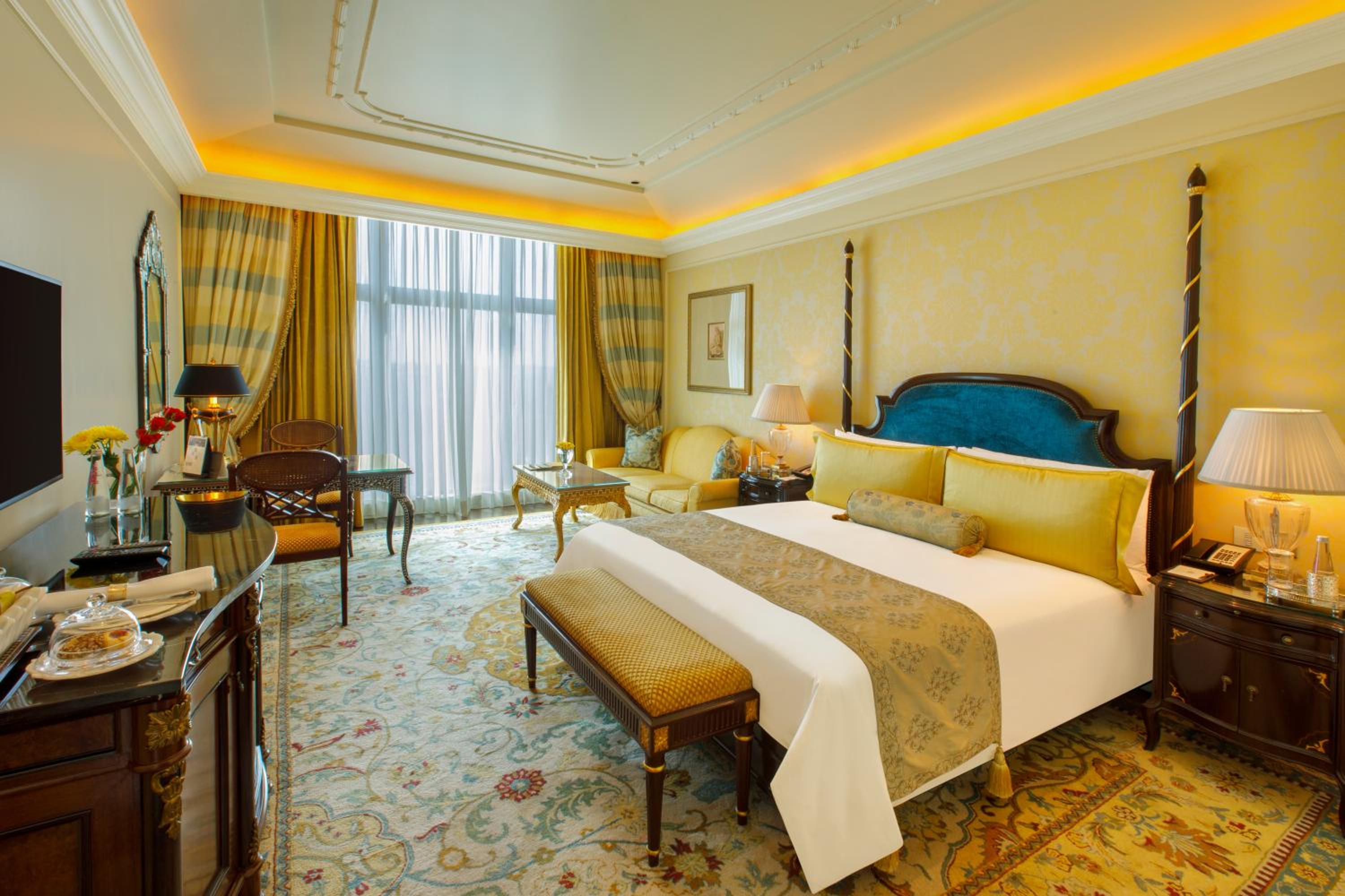 Royal, Suite, Parlor