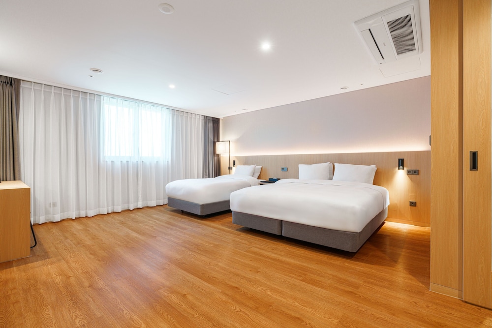 Ibis Styles Ambassador Jeonju City Centre 30/63