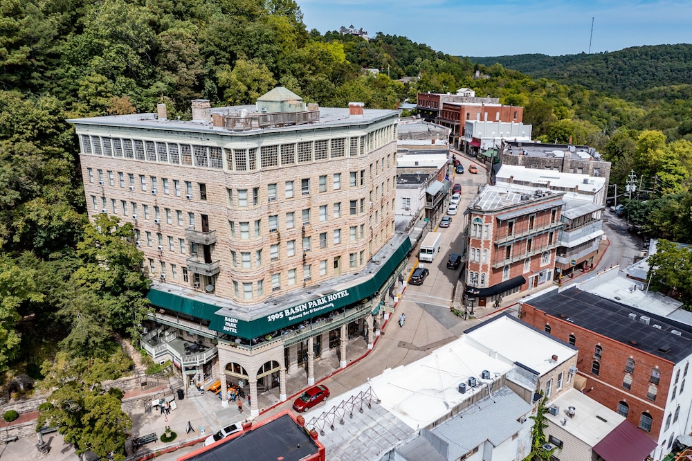 Basin Park Hotel 4/69