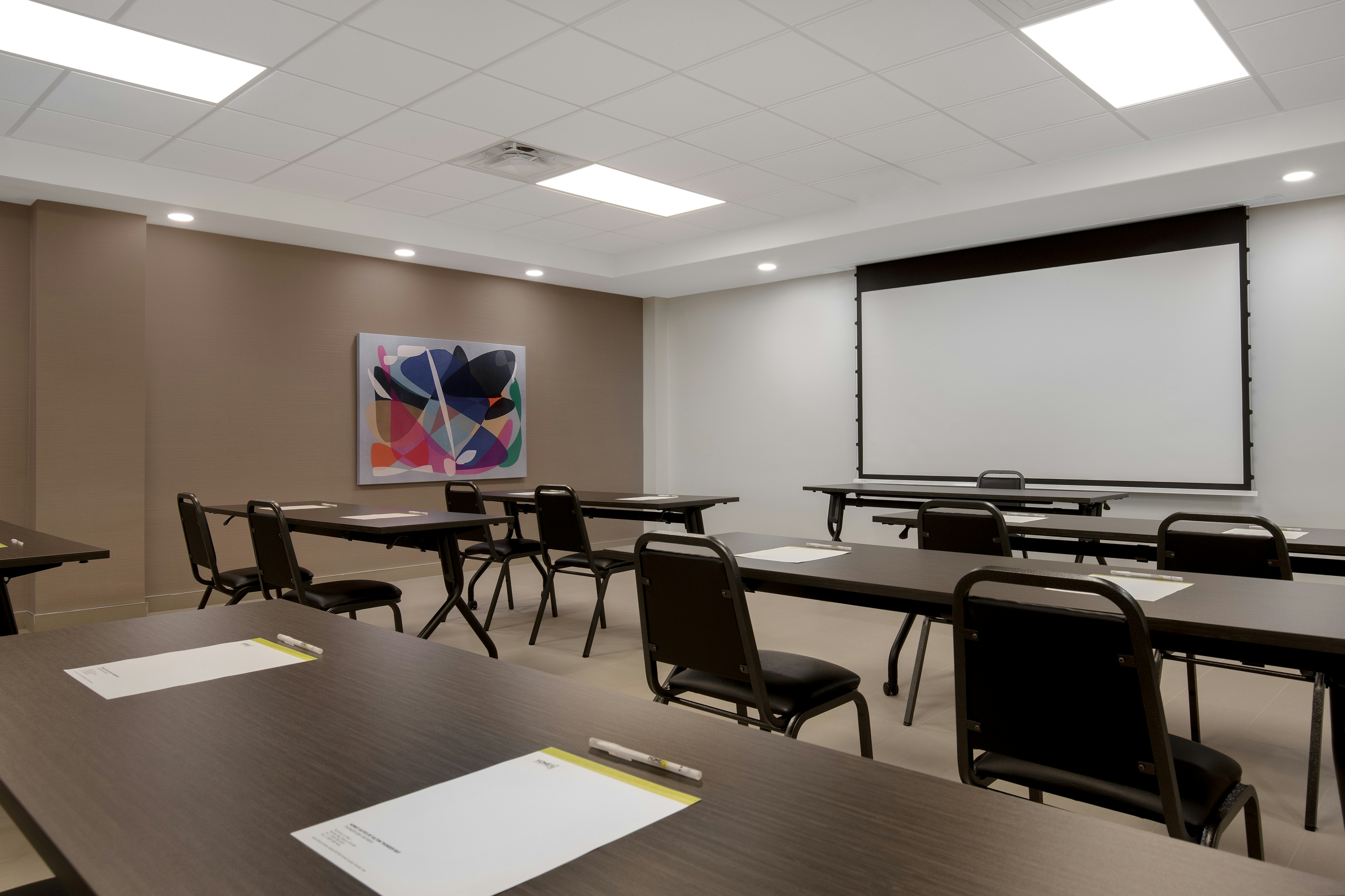 Home2 Suites by Hilton Thunder Bay 33/44
