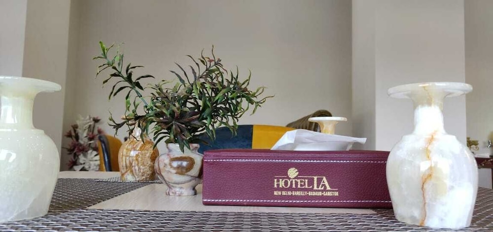 Hotel La New Delhi 23/40