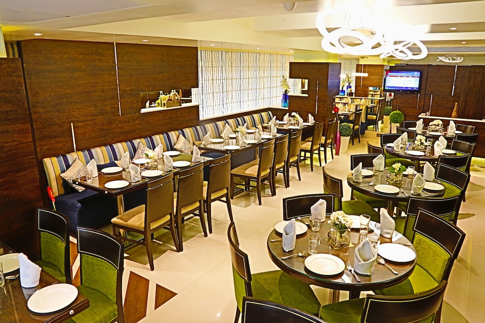 Oriental Residency Hotel 33/49
