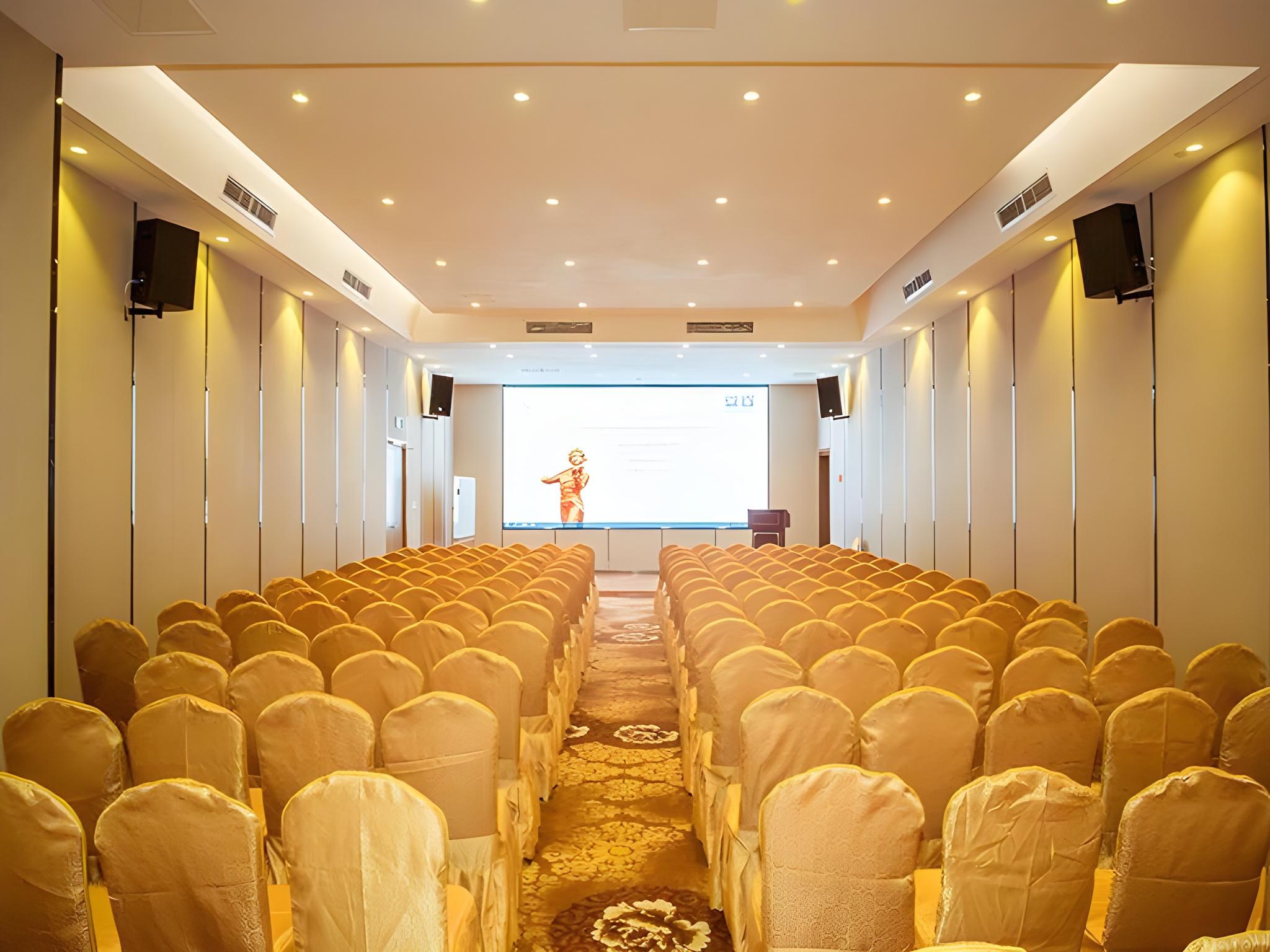 Vienna International Hotel (Wuhan Workers' Culture Palace Jiyuqiao Metro Station) 17/18