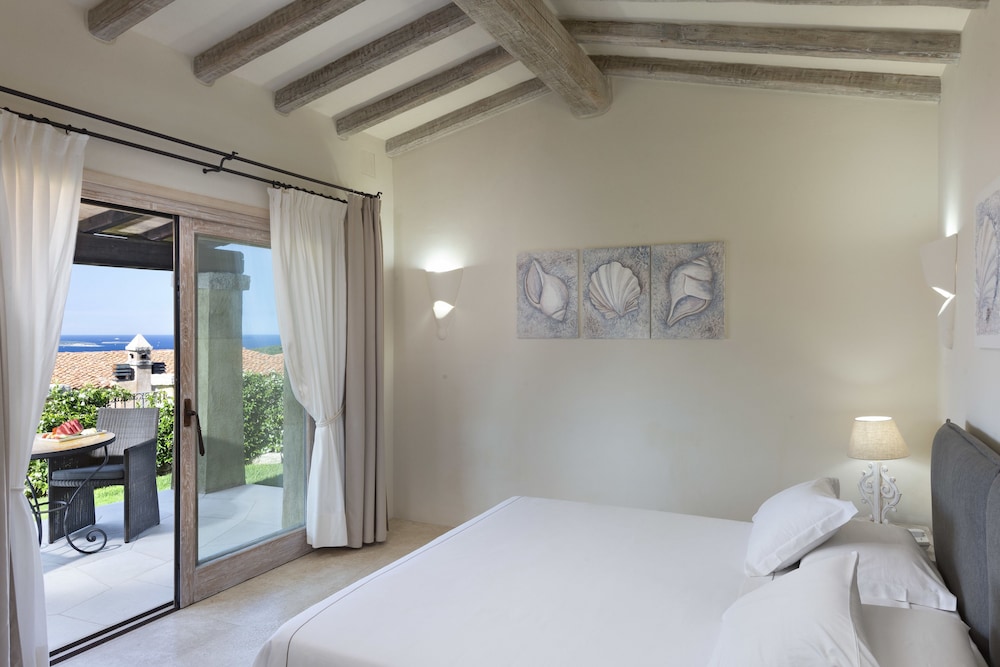Hotel Li Finistreddi 53/73