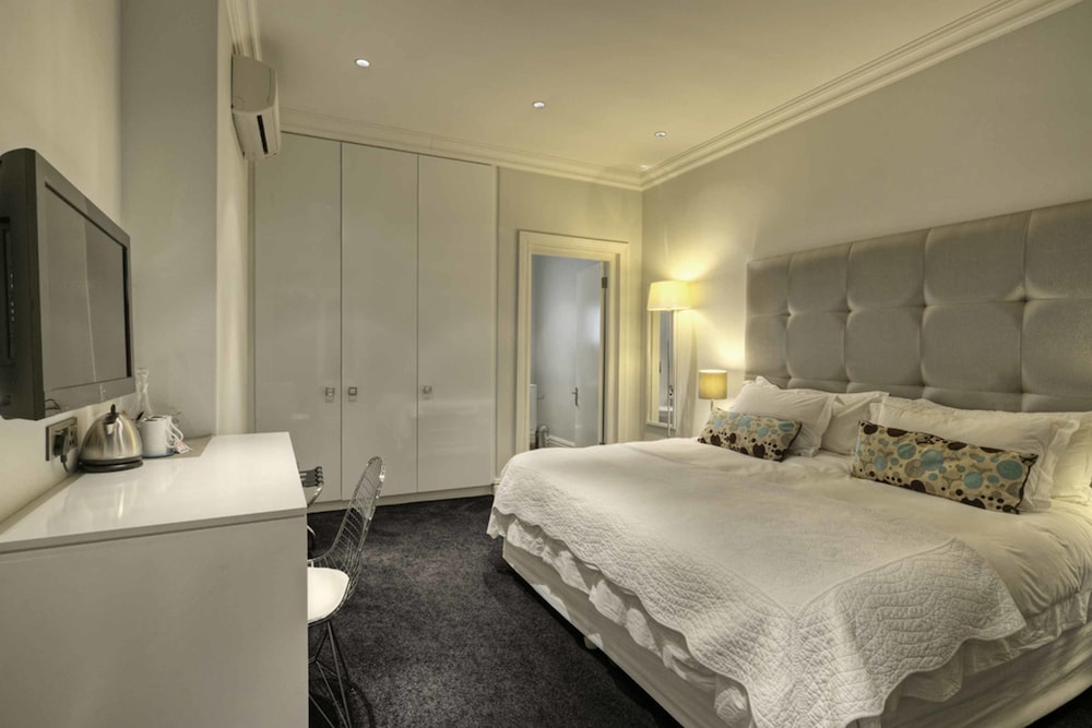 Three Boutique Hotel 23/79