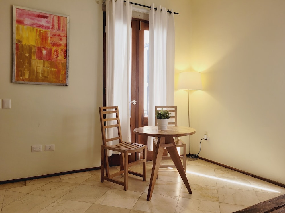 LUCA HOTEL 48/63