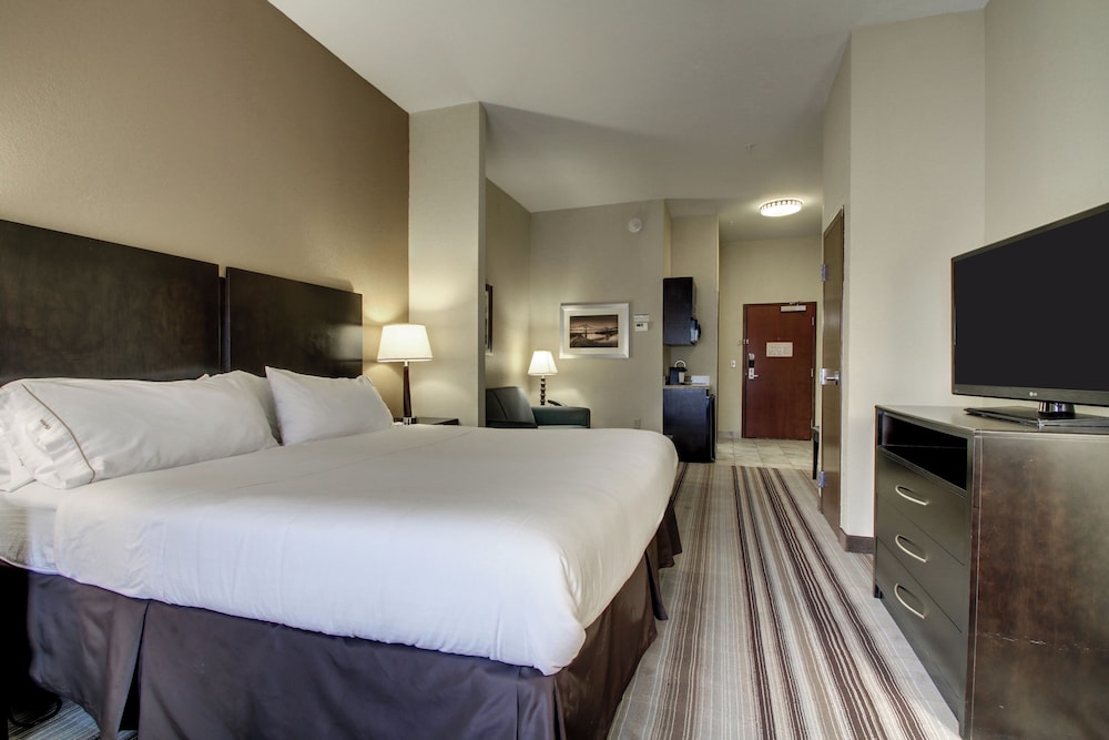 Standard, King Bed, Bathtub, Accessible