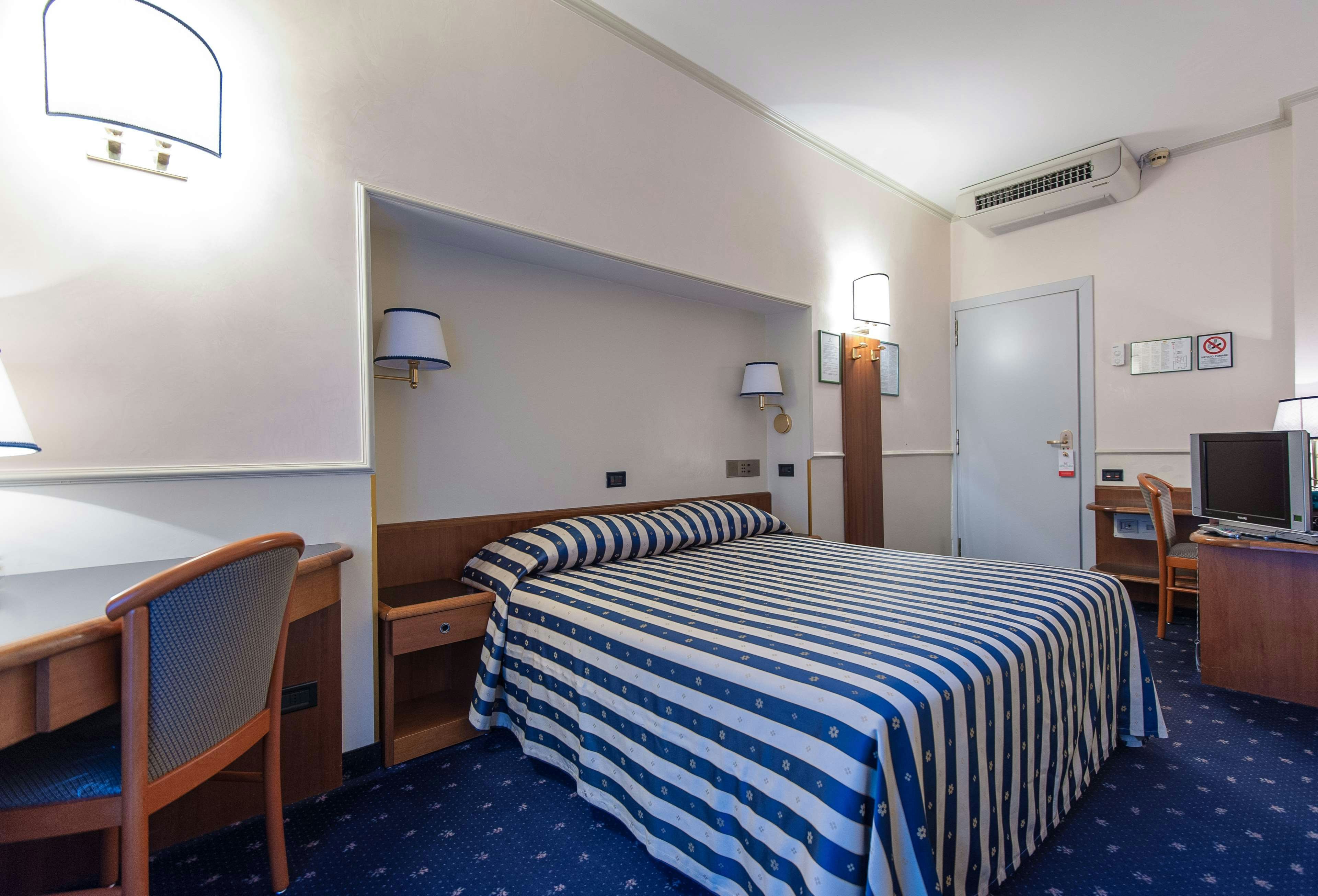 Flora Hotel Milan 8/49