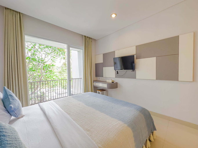 Deluxe, Balcony
