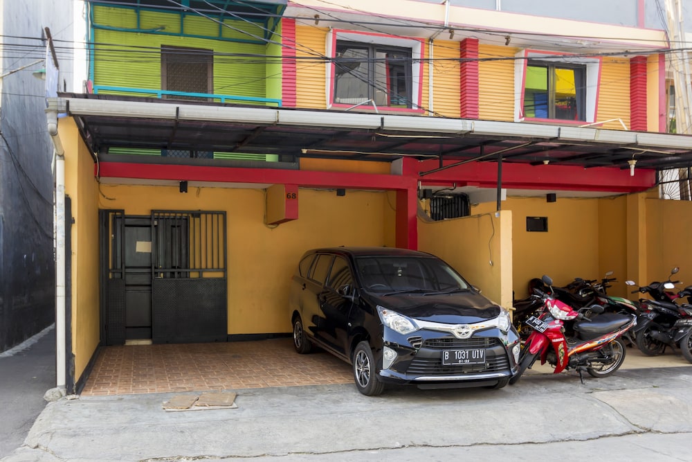 Reddoorz Near Gajah Mada Plaza 2 23/27