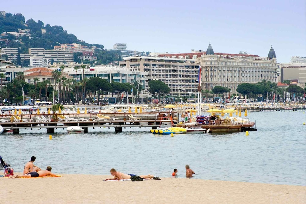 Ibis Budget Cannes Centre Ville 27/30