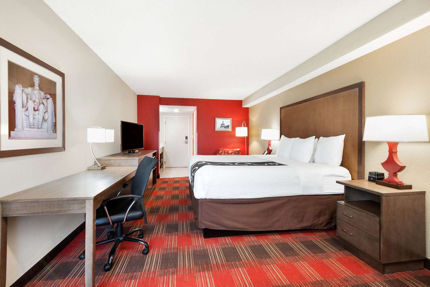 La Quinta Inn & Suites by Wyndham DC Metro Capital Beltway 22/55
