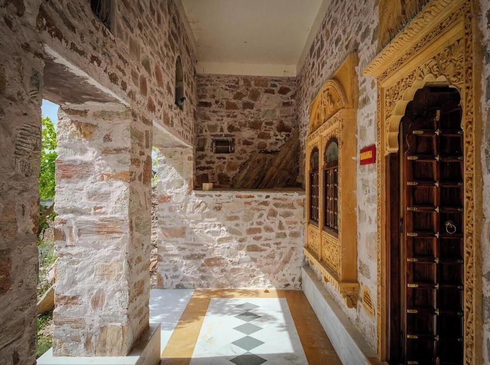 Fort Dadhikar, Alwar 25/50