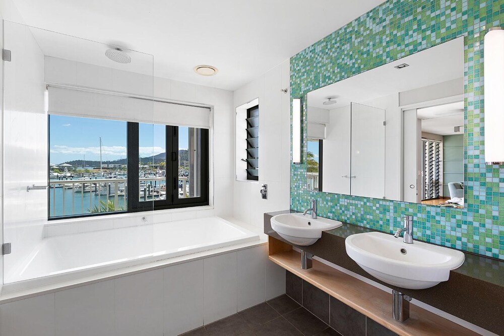 The Boathouse Apartments 51/70