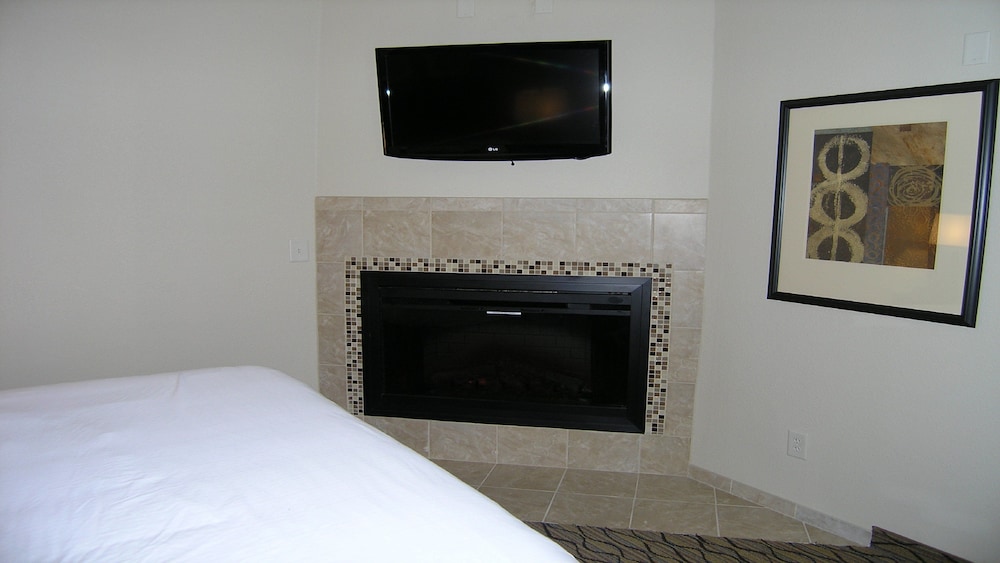 Holiday Inn Express Suites Belle Vernon 19/39