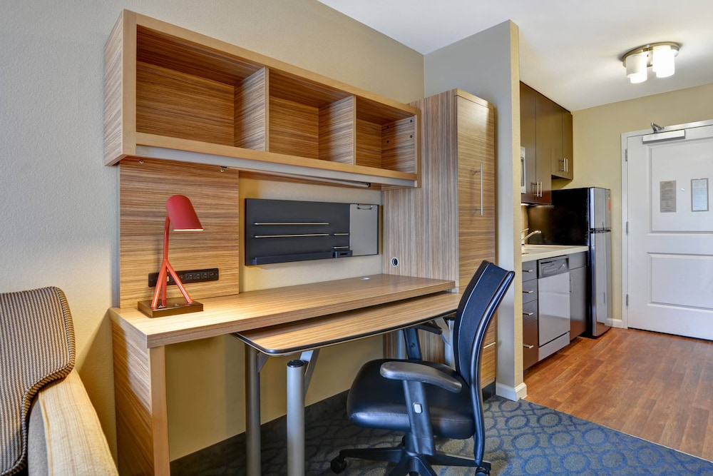 Towneplace Suites By Marriott Alexandria 34/35