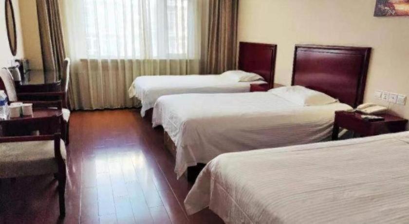GreenTree Inn Beijing Daxing Xingye Street Liyuan Business Hotel 23/49
