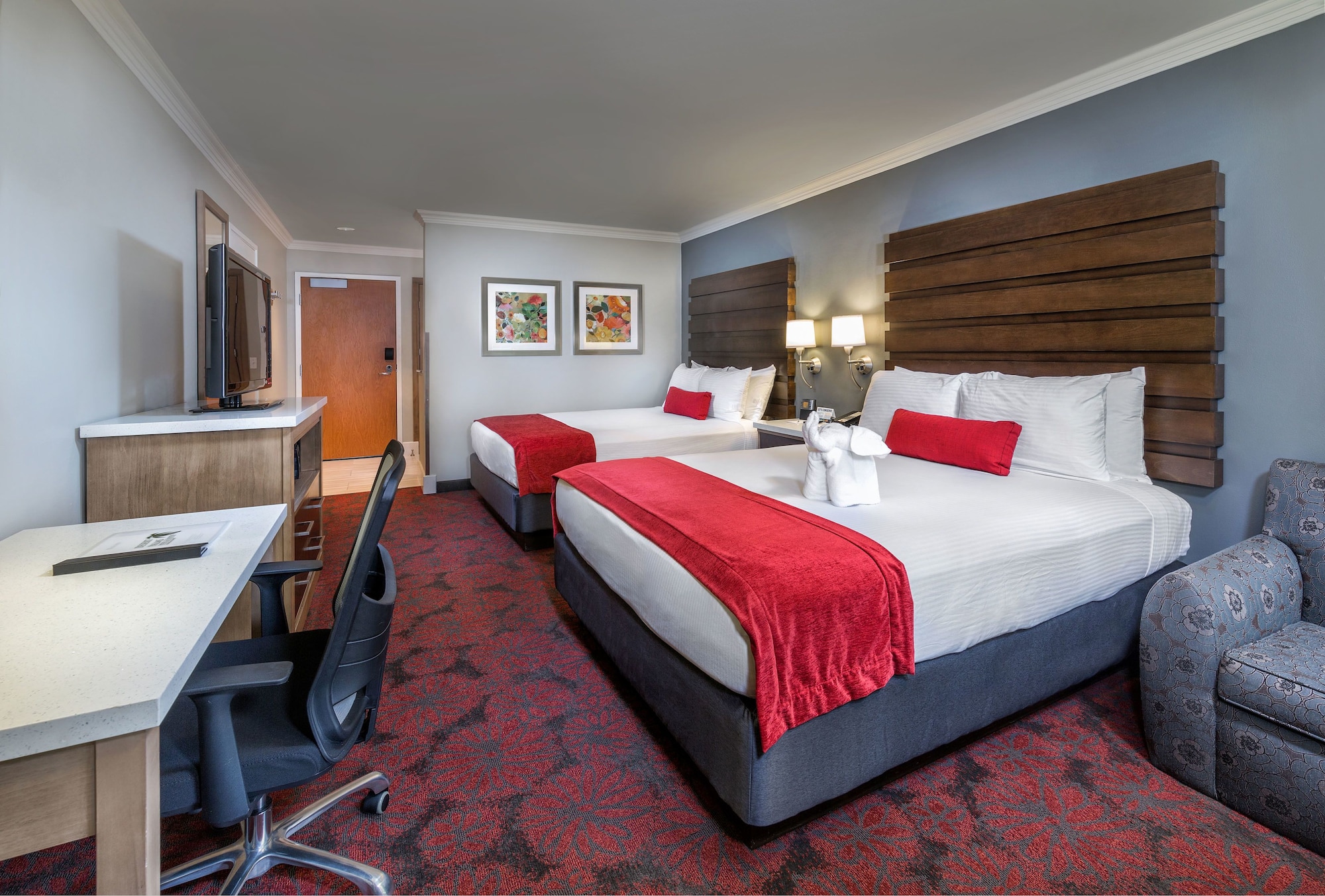 DELUXE, 2 QUEEN BEDS