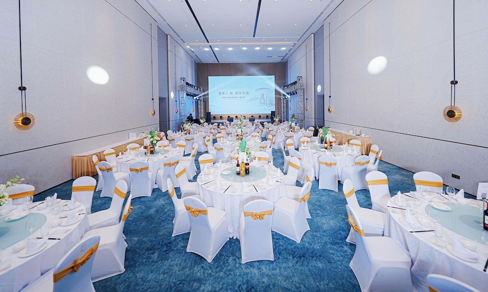 Grand Mercure Chengdu East 40/50