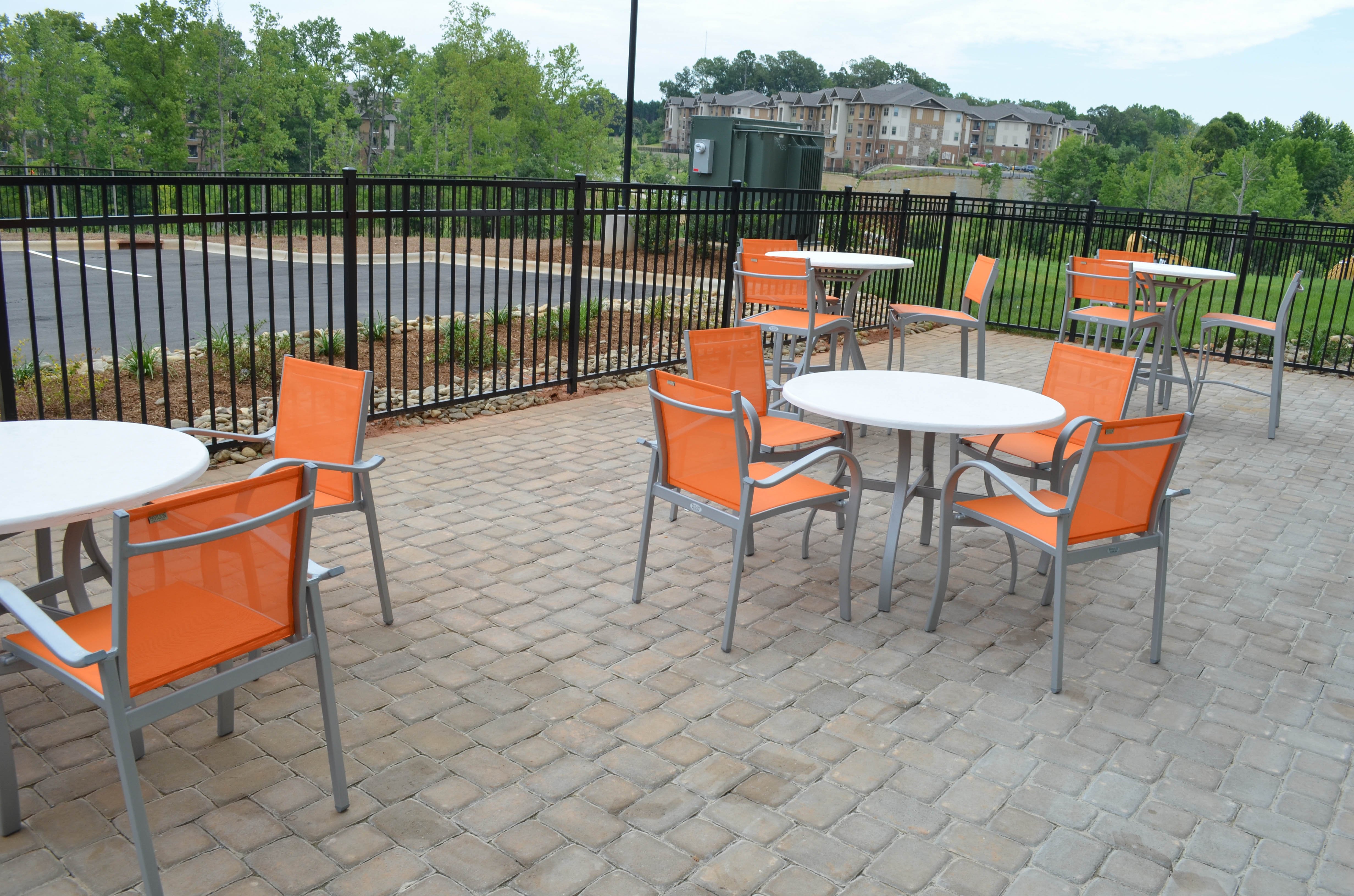 Holiday Inn Express & Suites Raleigh Airport - Brier Creek 15/22
