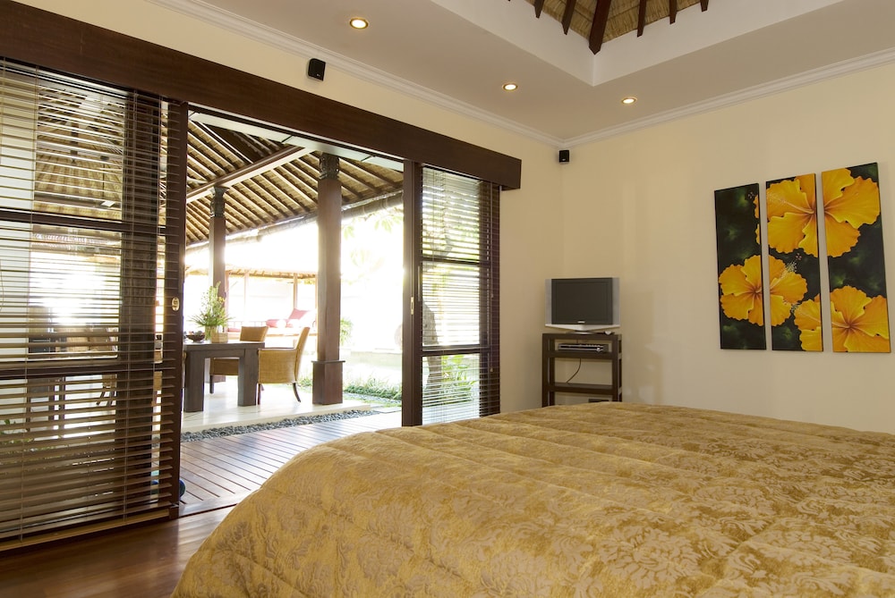 Ellora Villas 12/44