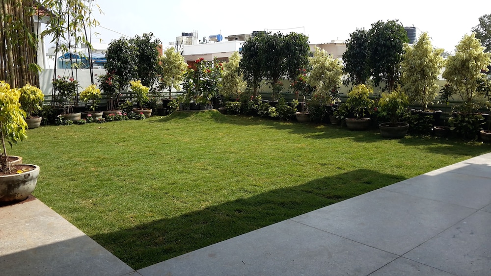 Ixora Suites 27/46