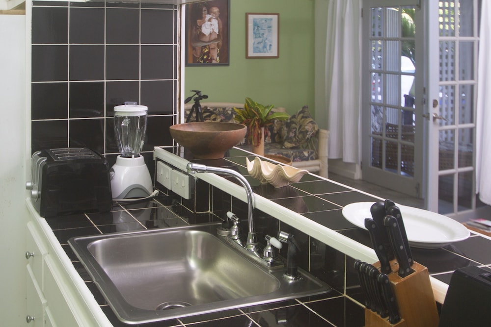 Bequia Beachfront Villa Hotel 72/83