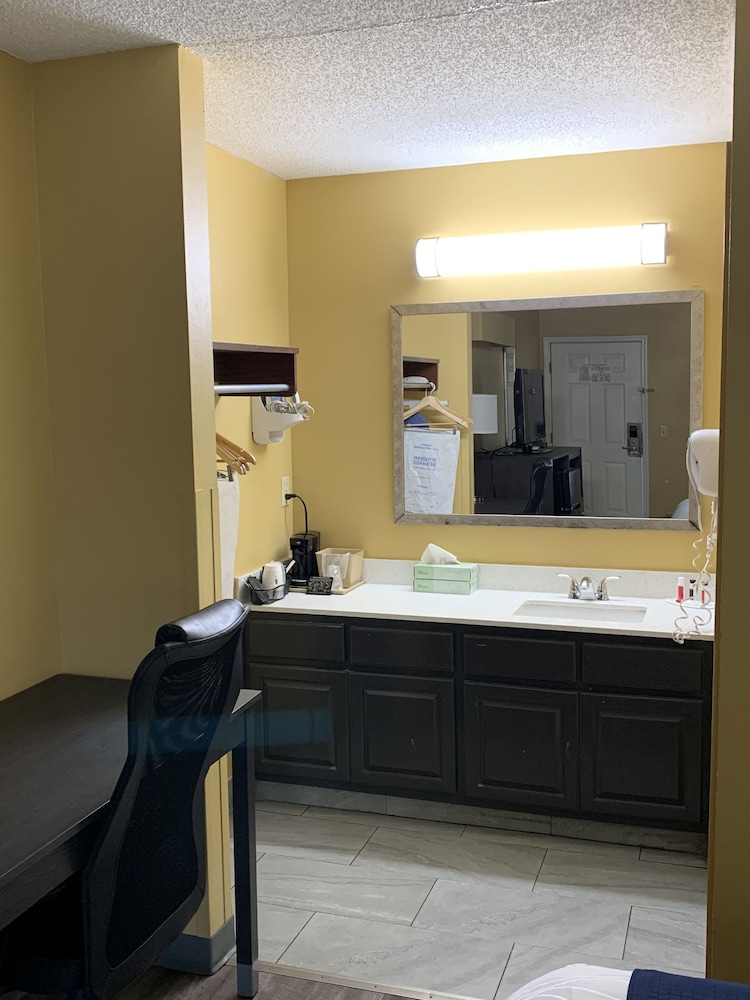 Baymont by Wyndham Selma 43/44