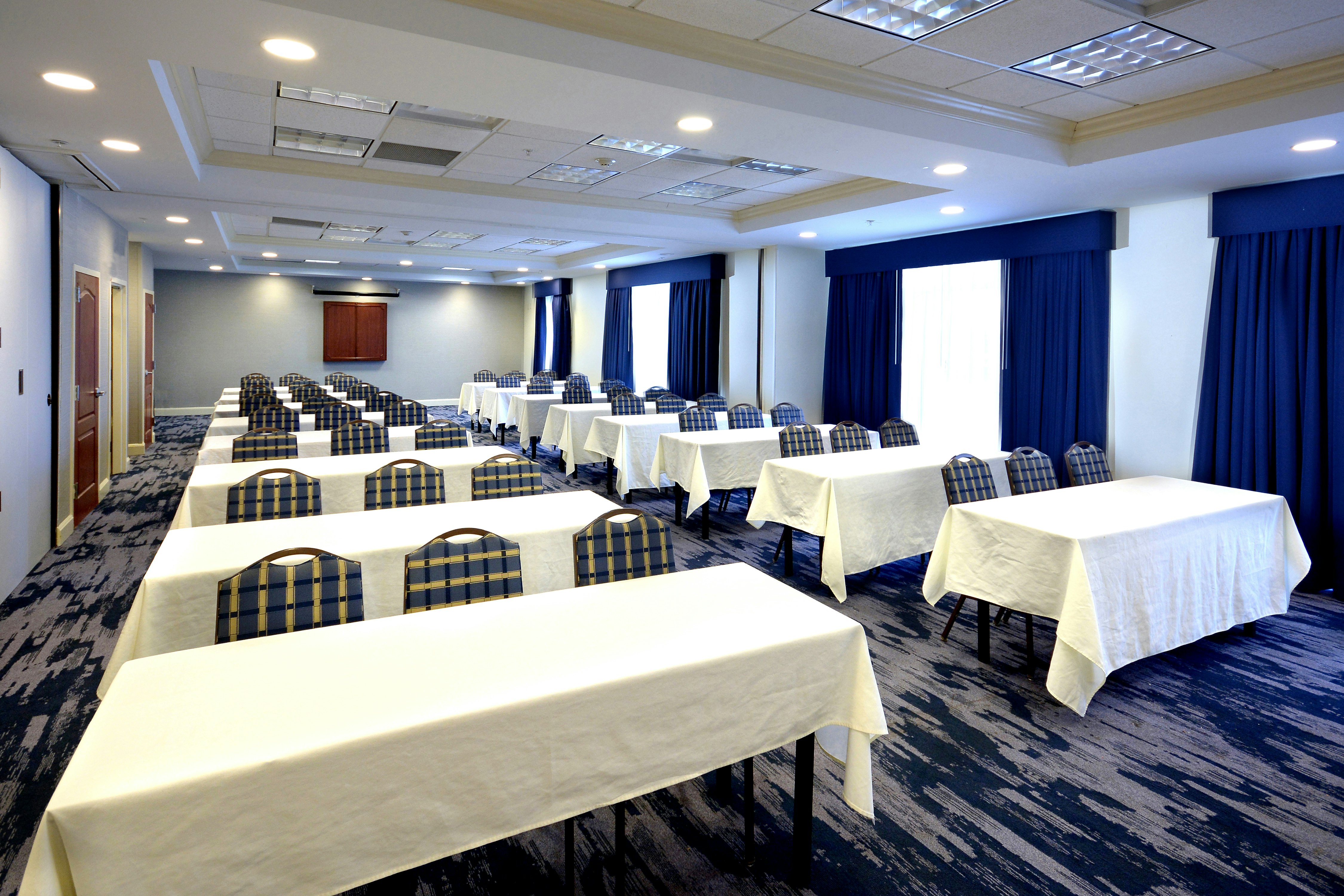 Hampton Inn & Suites Clinton - I-26 30/38