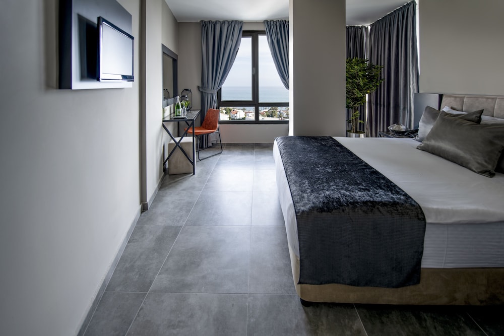 Tourist Hotel Antalya 18/63