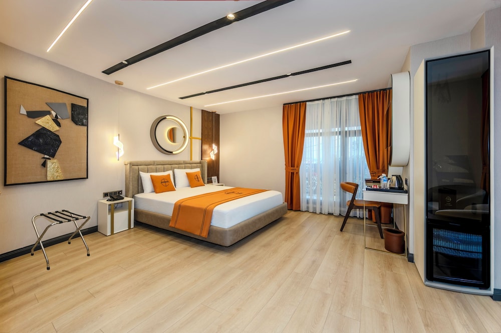 Elysian Airport Hotel & Restaurant 22/50