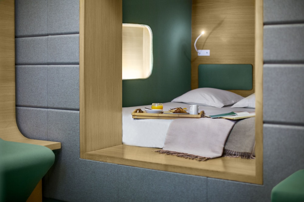 Hotel Odyssey By Elegancia 32/55