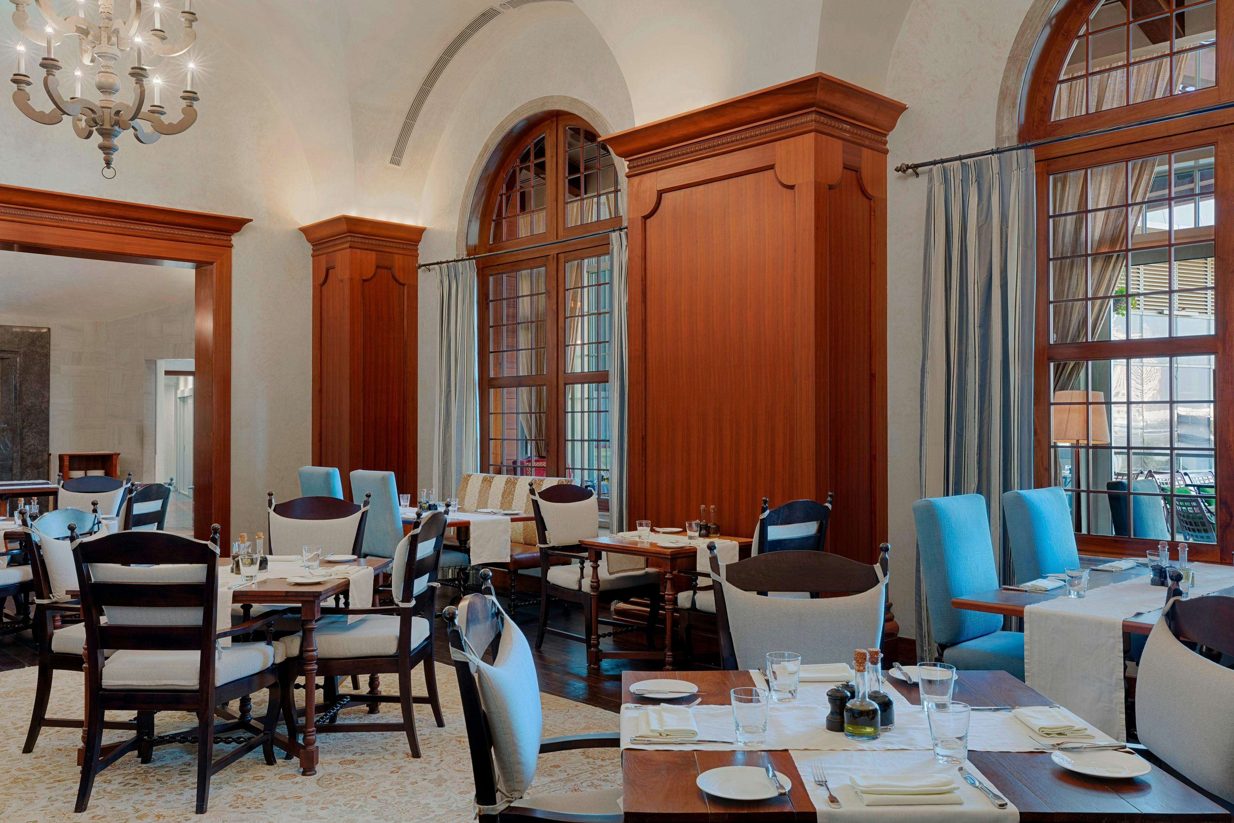 The St Regis Abu Dhabi 65/85