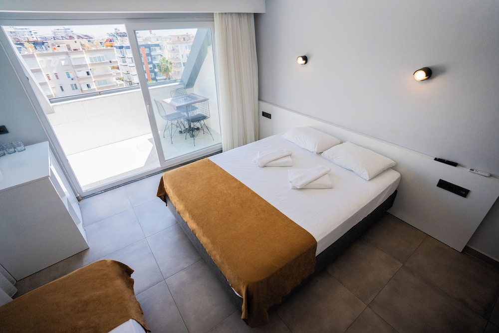 Sav-ir Suit Otel 5/30